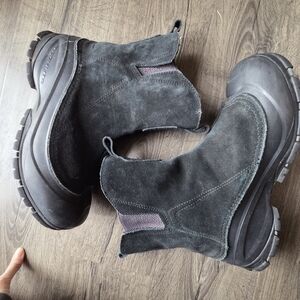 Columbia Men's Winter Suede Black Boots Size 10 200 Gram Lining, Warm!